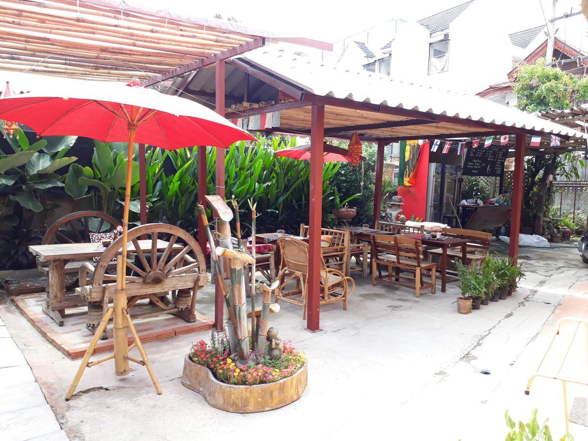 Cody Guesthouse Chiang Mai Exterior photo