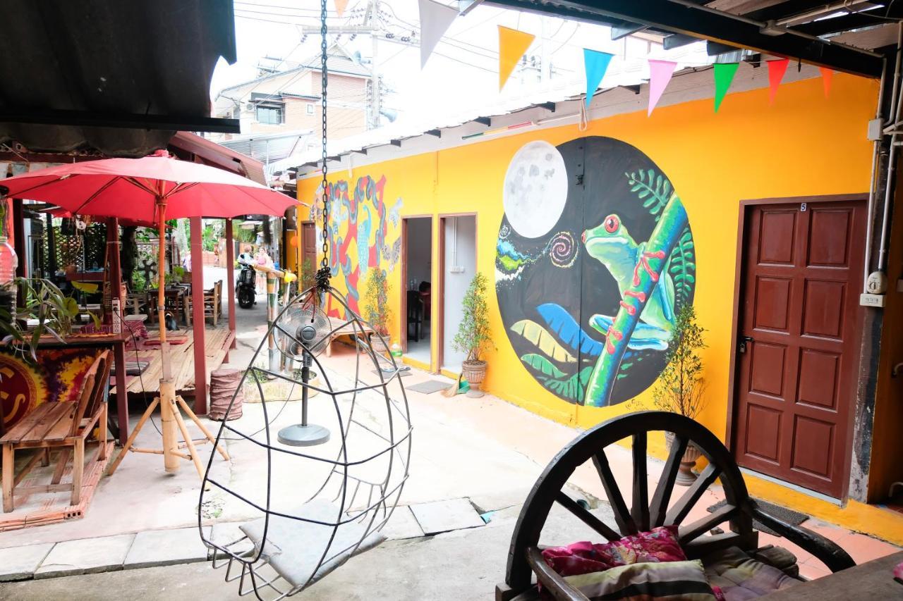 Cody Guesthouse Chiang Mai Exterior photo